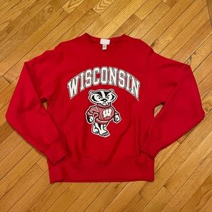 Wisconsin badgers crewneck, size M